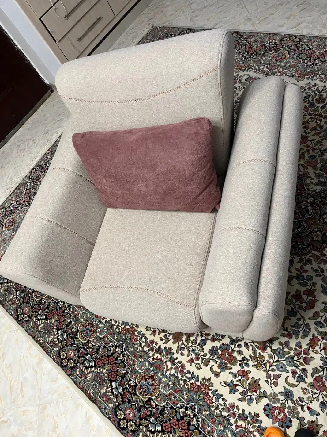 مبل تک نفره و میز جلومبلی|مبلمان خانگی و میز عسلی|کرمان, |دیوار