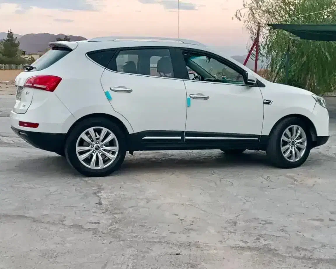 جک s5اتوماتیک درجه یک|خودرو سواری و وانت|بروجرد, |دیوار