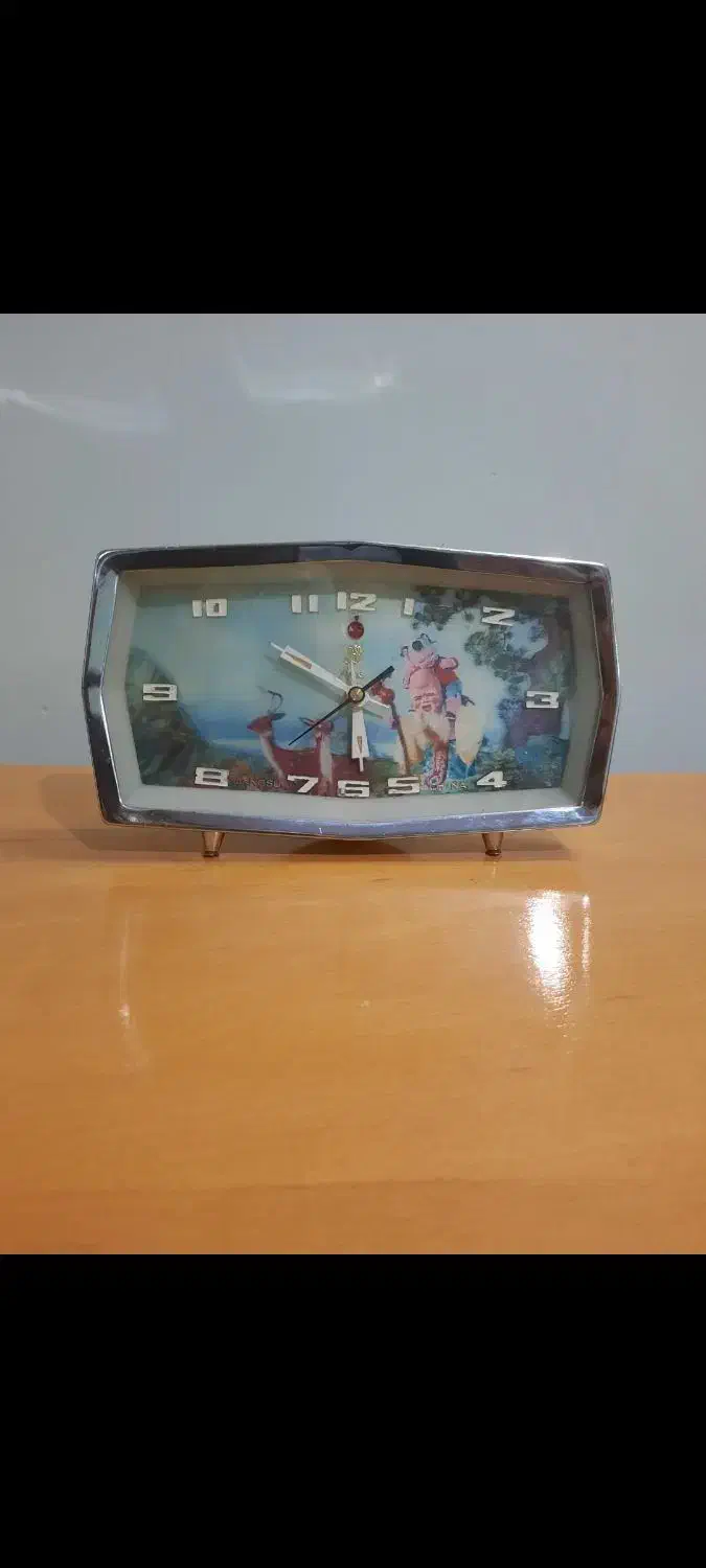 ساعت قدیمی کوکی|کلکسیون اشیاء عتیقه|خمینیشهر, |دیوار