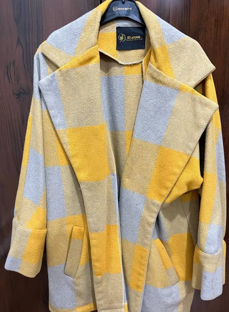 پالتو و بارانی|لباس|قروه, |دیوار