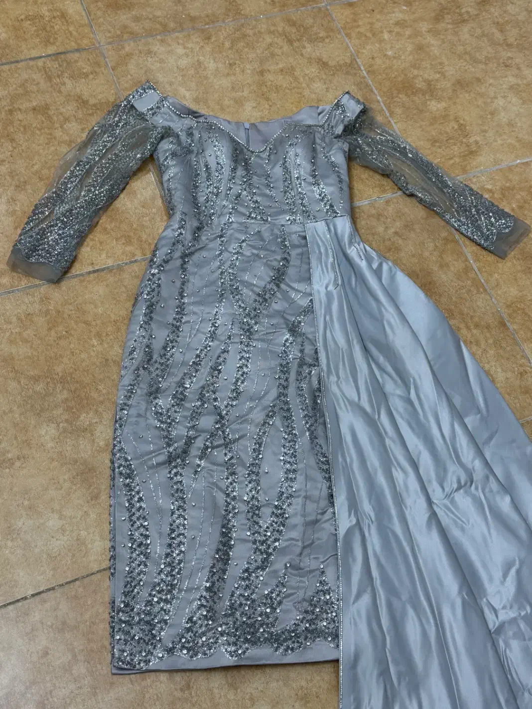 مجلسی سایز۳۷|لباس|قدس, شهر‌قدس|دیوار