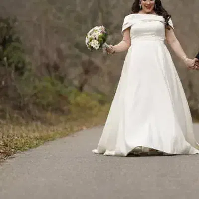 لباس نامزدی|لباس|کیلان, |دیوار