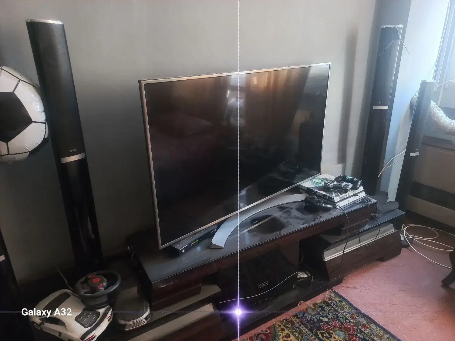 TV ال جی ۵۵ اینچ فول اصلی بعلاوه میز|تلویزیون و پروژکتور|مشهد, فرهنگیان (شهرک غرب)|دیوار