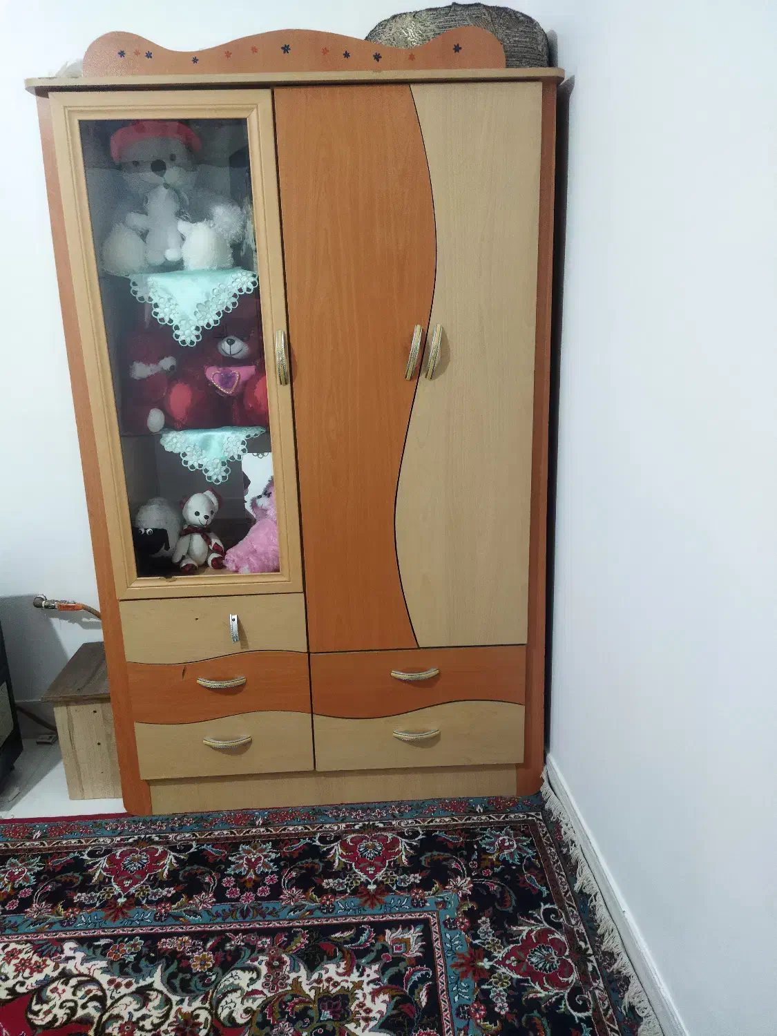 کمد نوجوان|جاکفشی، کمد، دراور|مرودشت, دولت آباد|دیوار