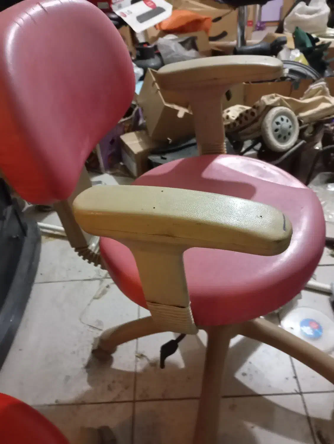 صندل چرخ دار جک دار|مبلمان اداری|تهران, سازمان برنامه جنوبی|دیوار