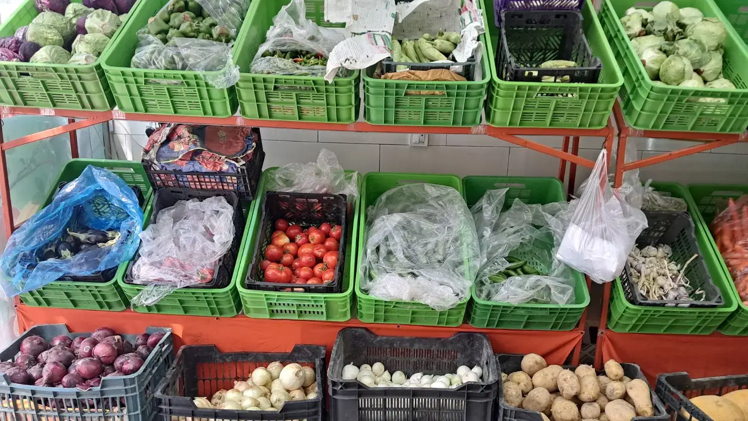 مغازه واگذار میشود|اجارهٔ مغازه و غرفه|فولادشهر, مسکن مهر فولادشهر|دیوار