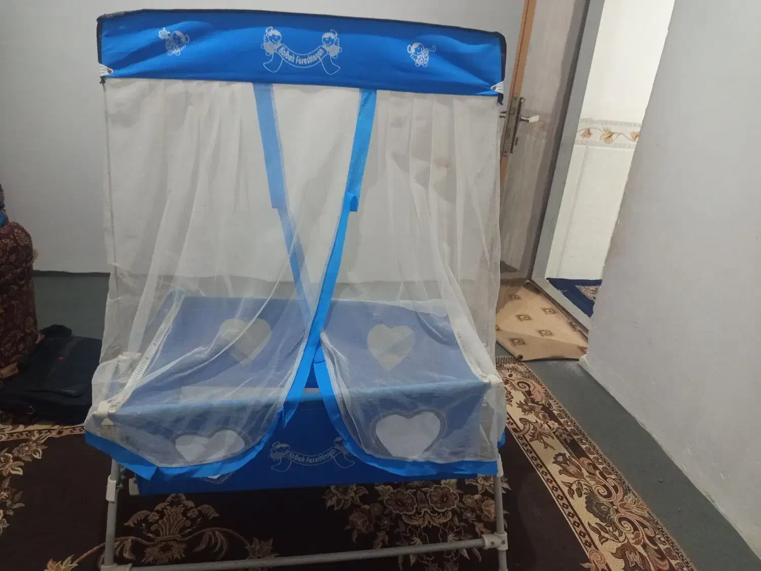 یک عدد گهواره بابک عدد کالسکه|تخت و سرویس خواب|نرماشیر, |دیوار