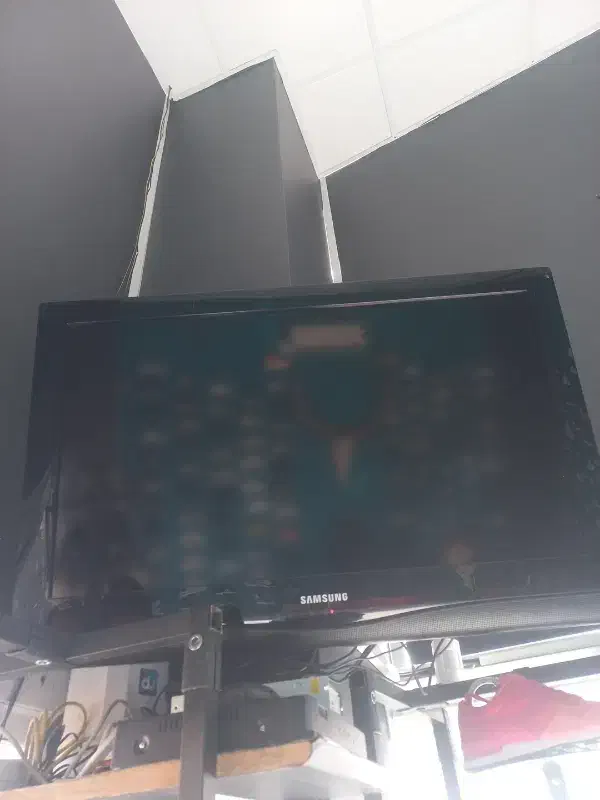 تلویزیون ۳۲|تلویزیون و پروژکتور|نظرآباد, نظرآباد|دیوار