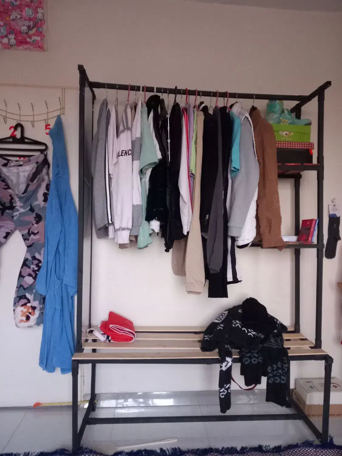 رگال|میز و صندلی غذاخوری|اندیشه, اندیشه فاز ۵|دیوار