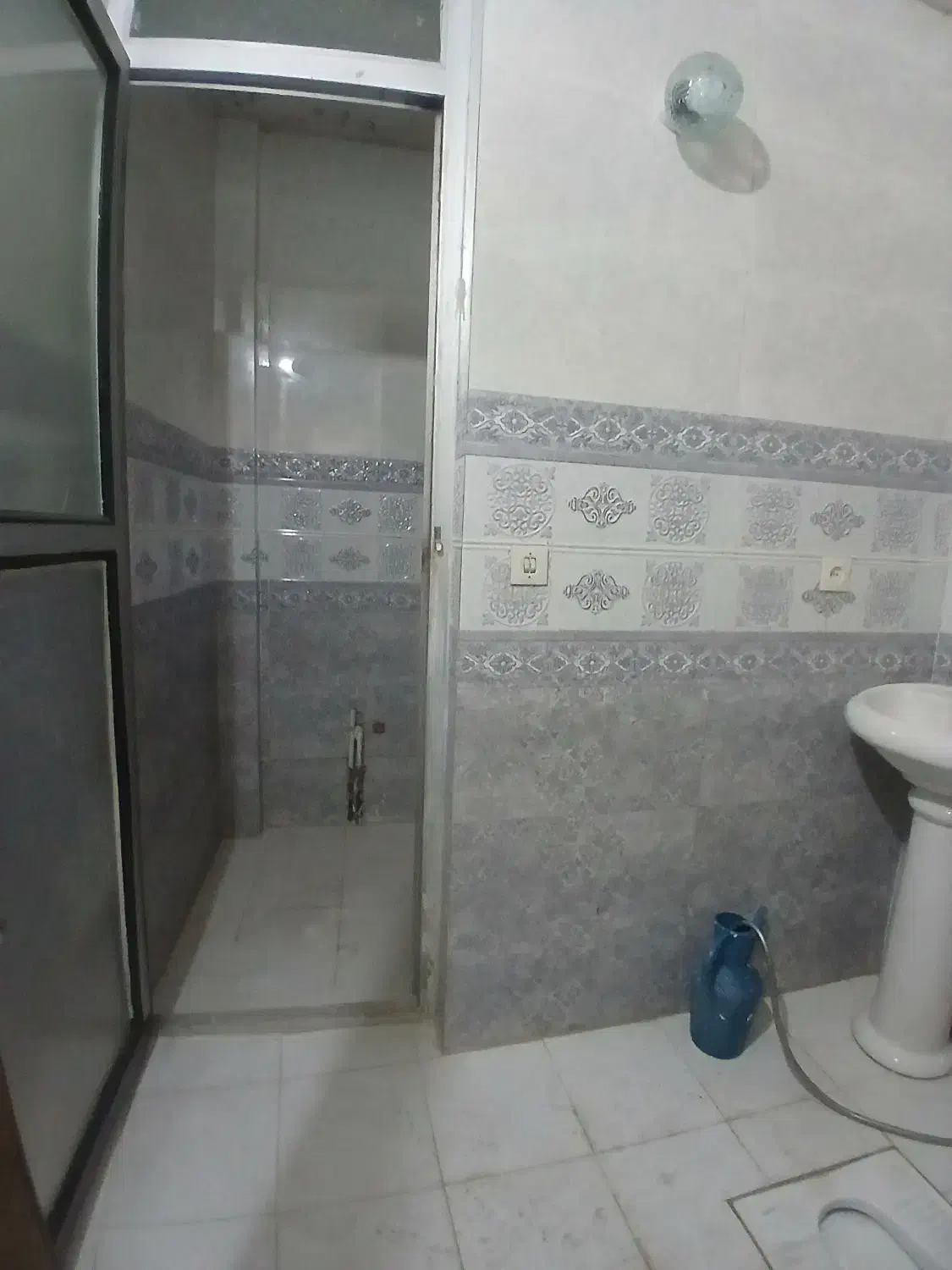 پارک گلنما2طبقه دربستی110مترمناسب سکونت وکار