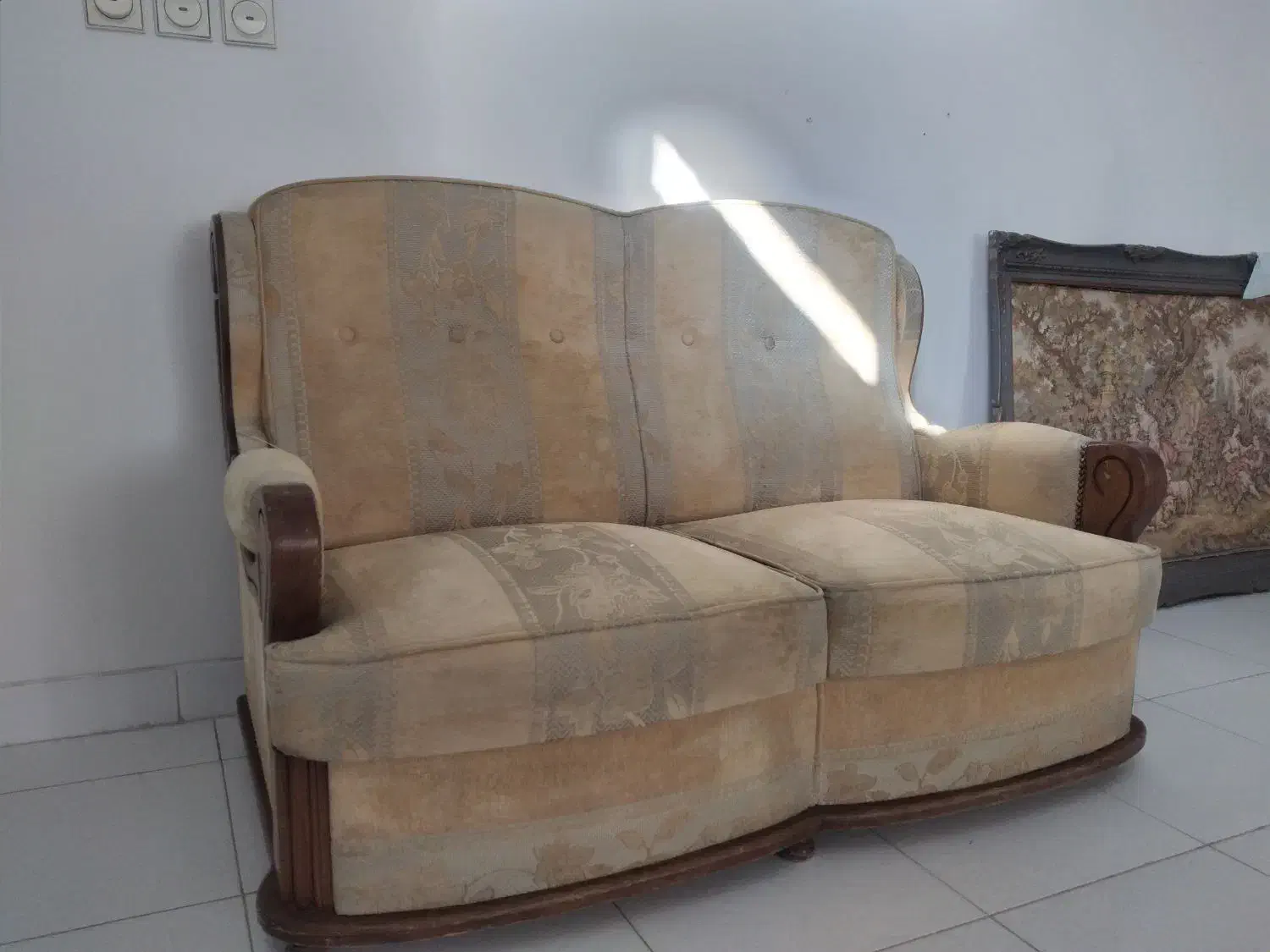 مبل مدل آمریکایی، ۶ نفره، چوب گردو، فوم سرد|مبلمان خانگی و میز عسلی|همدان, |دیوار