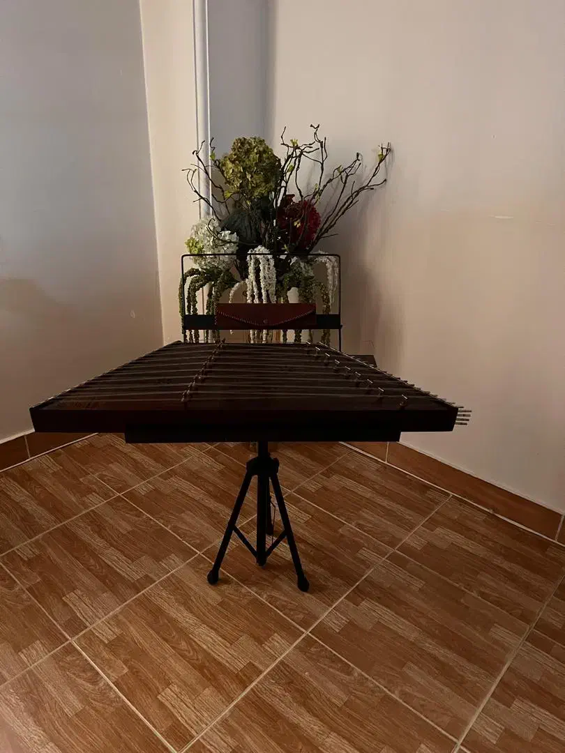 سنتور چوب گردو|سازهای سنتی|رشت, استادسرا|دیوار