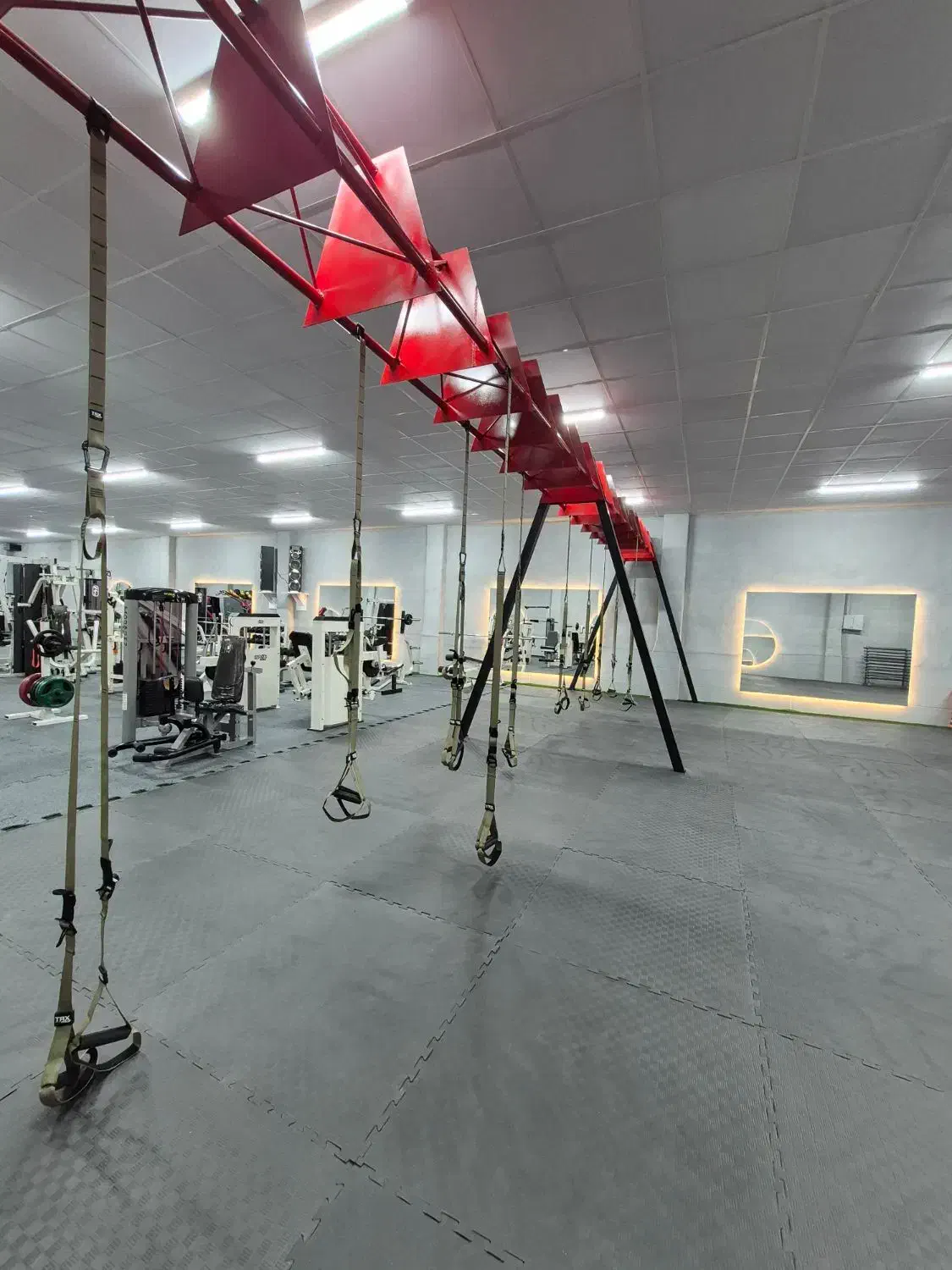 استخدام مربی خانم در رشته های TRX ، فیتنس و یوگا|استخدام آموزشی|دزفول, |دیوار