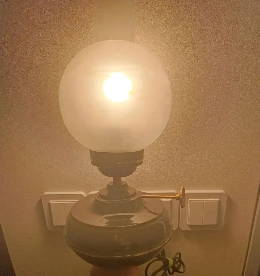 چراغ خواب قدیمی|کلکسیون اشیاء عتیقه|کاشان, فاز ۱ ناجی آباد|دیوار