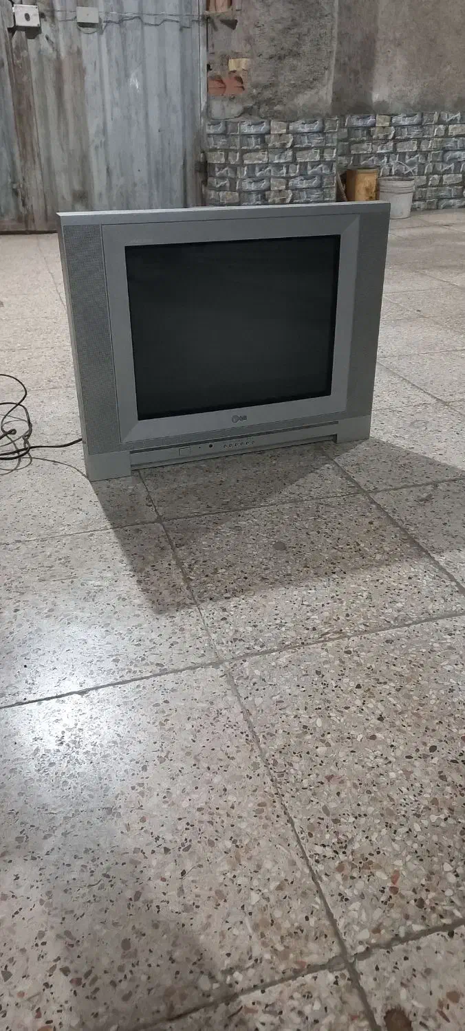 تلویزیون ۲۱ اینچ|تلویزیون و پروژکتور|ساری, |دیوار