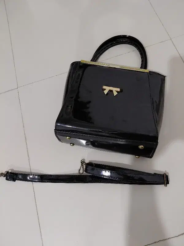 کیف|کیف، کفش، کمربند|آباده, |دیوار