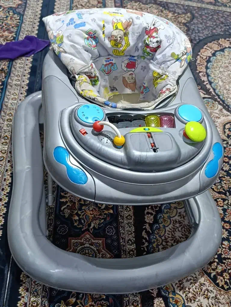 روروئک سالم و تمیز|اسباب و اثاث بچه|شیراز, میانرود|دیوار