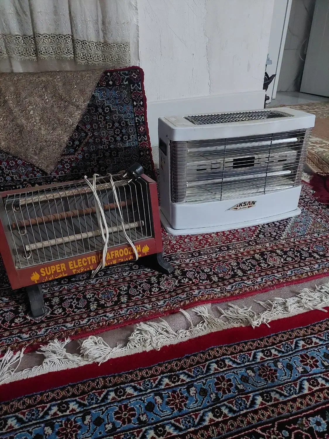 دو عدد هیتر یا بخاری برقی فن دار|بخاری، هیتر، شومینه|سنندج, |دیوار