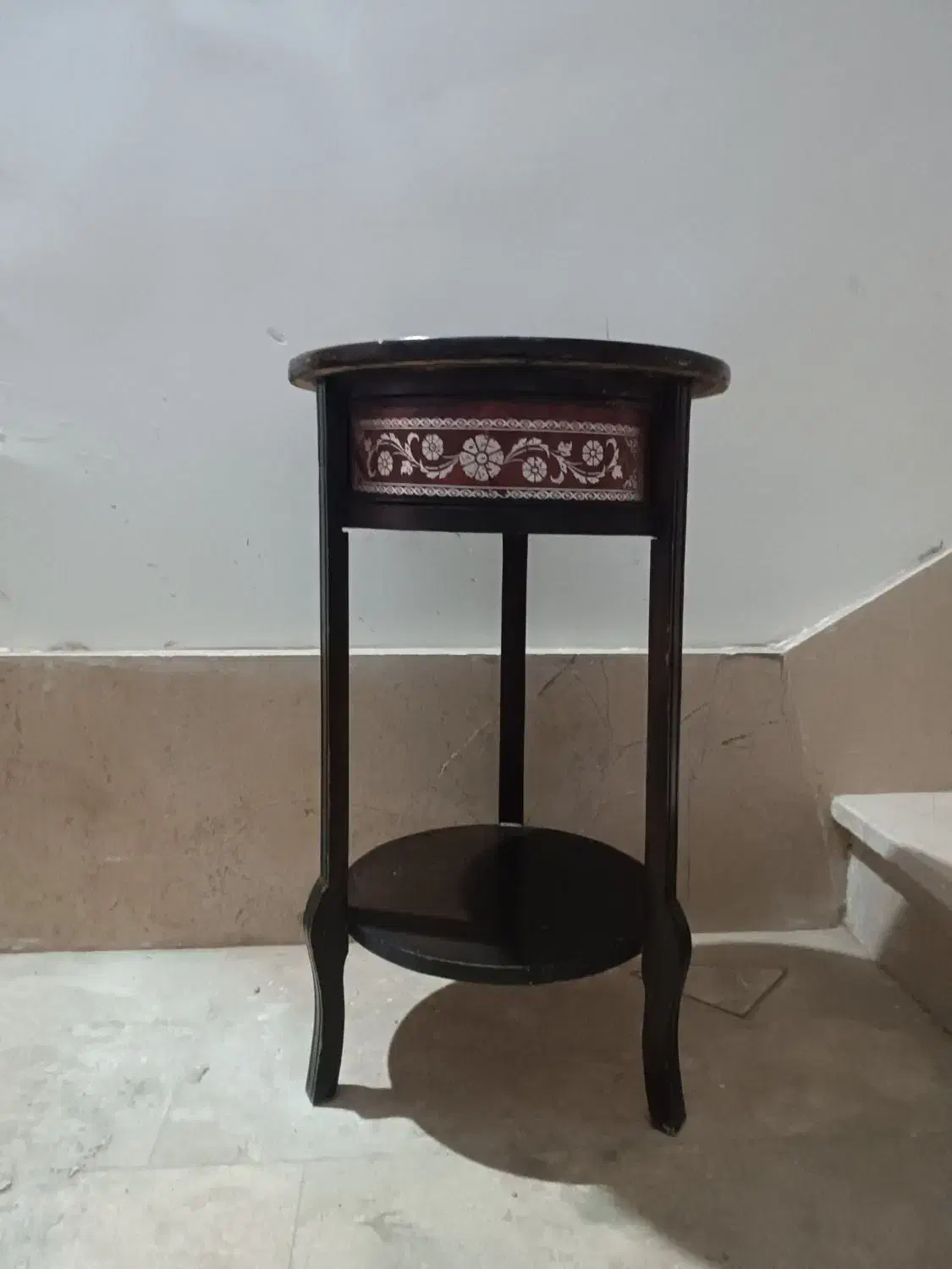 میز تلفن یا گرامافون|میز تلفن|مشهد, امیریه|دیوار