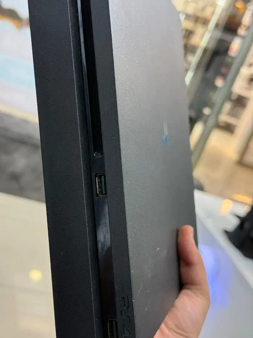 کنسول بازی ps4  دو دسته فول بازی بدون پیش پرداخت|کنسول، بازی ویدئویی و آنلاین|اصفهان, مفتح|دیوار