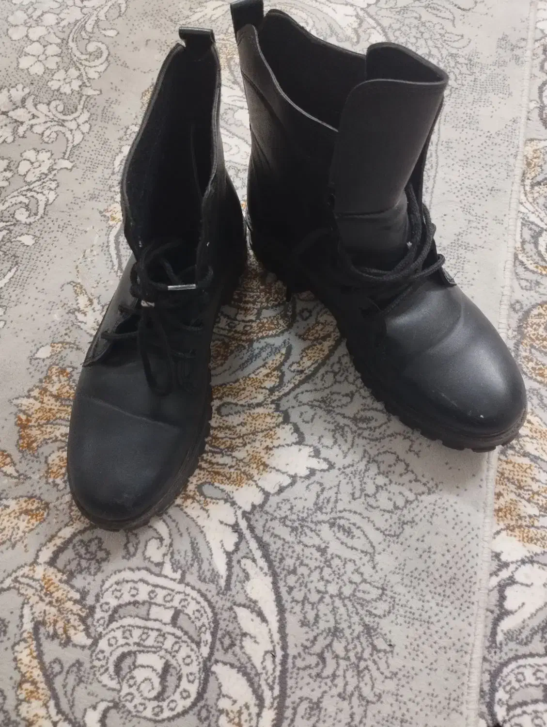 نیم بوت زنانه در حد نو سایز ۳۹|کیف، کفش، کمربند|تاکستان, |دیوار