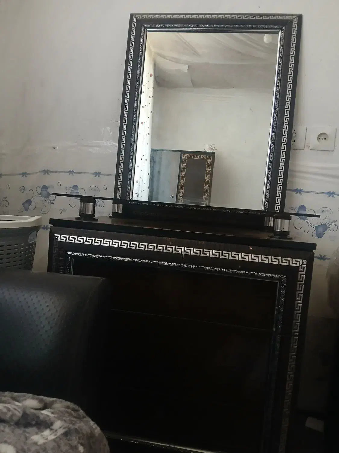 دراور|جاکفشی، کمد، دراور|شیراز, تل حسین‌آباد|دیوار