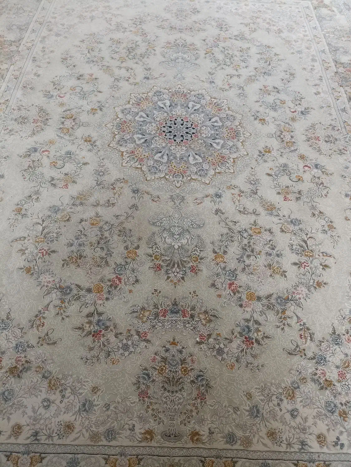 دوتا فرش 9متری 1500شانه هر عدد 15|فرش|نورآباد, |دیوار