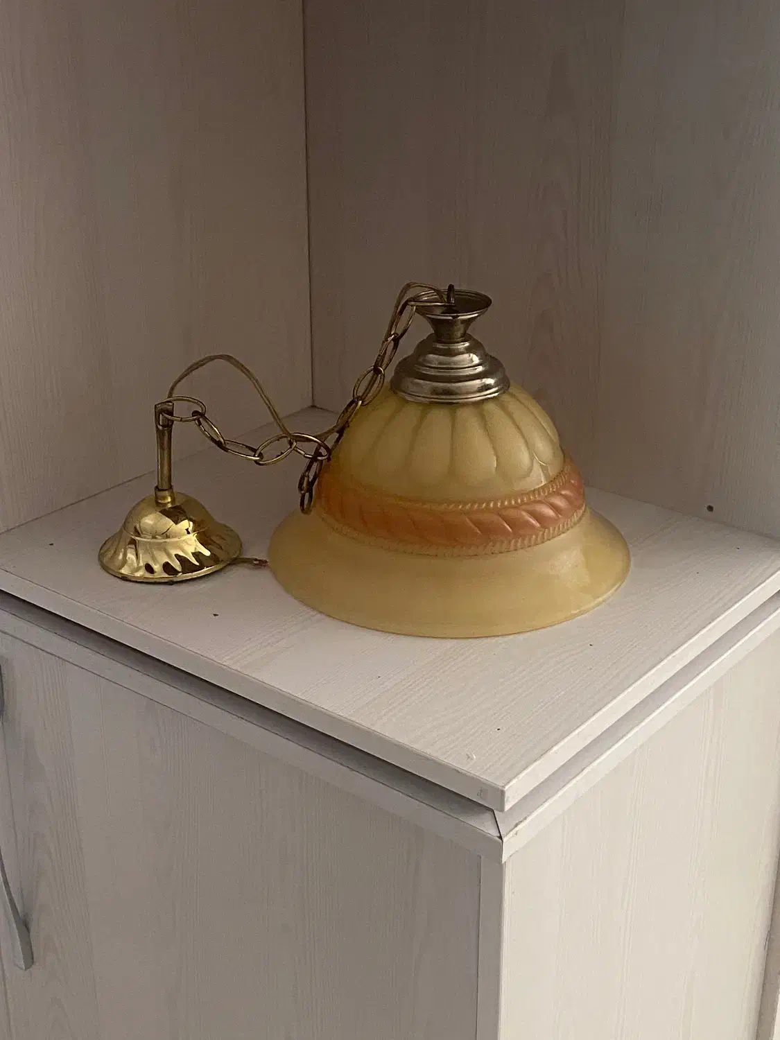 دو عدد لوستر تک شاخ|لوستر و چراغ آویز|قائم‌شهر, |دیوار