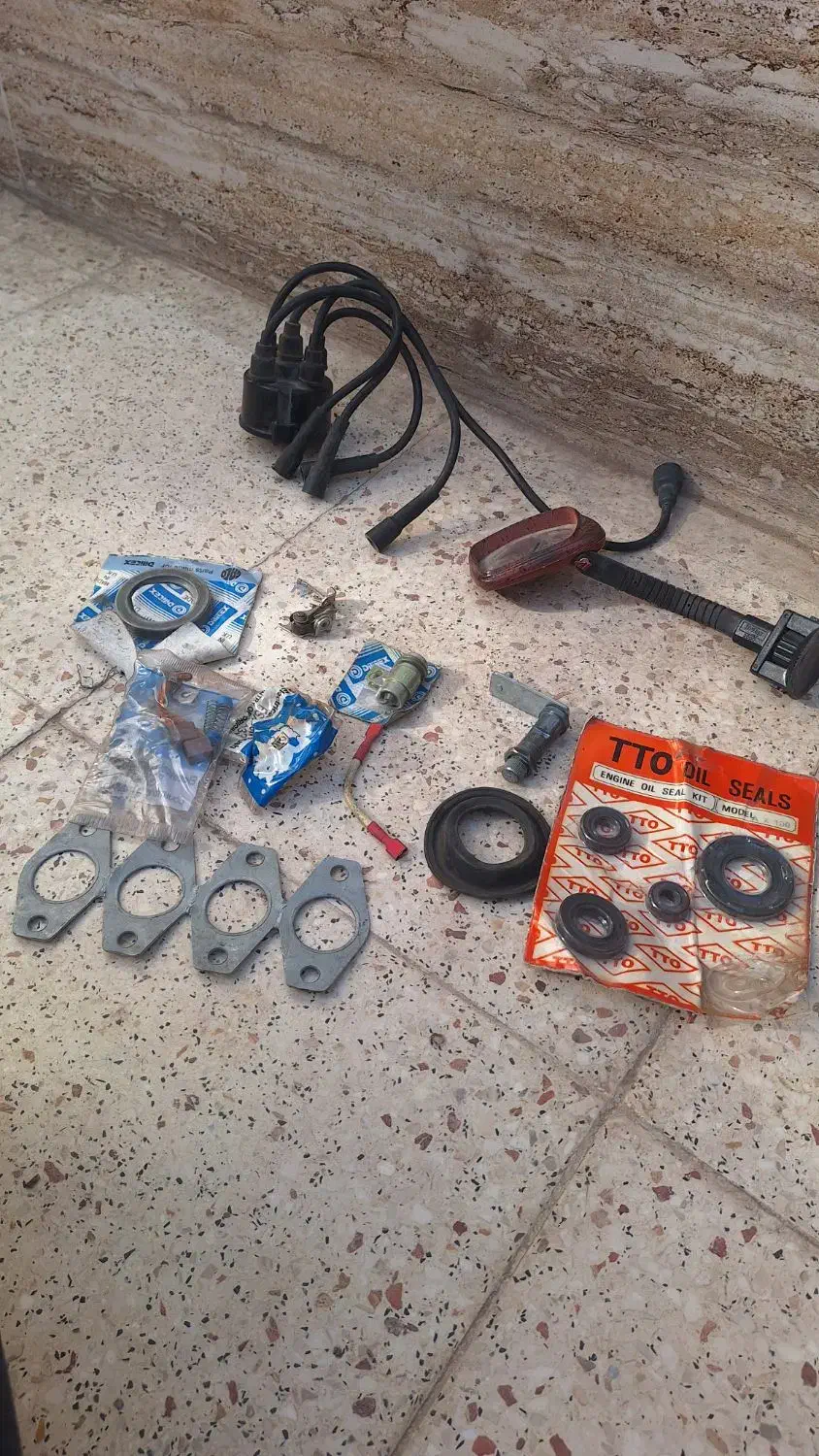 تعدادی وسایل پژو ،پیکان ،پیکی|قطعات یدکی و لوازم جانبی|کرمان, |دیوار