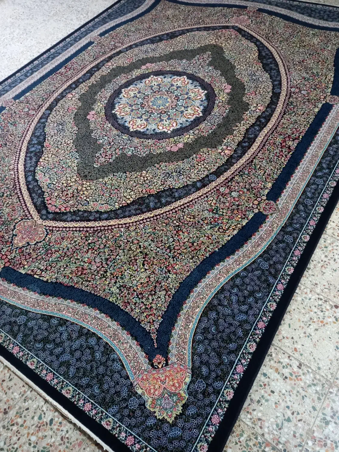 ۵تخته فرش۹متری ۷۰۰شانه|فرش|کوهدشت, |دیوار