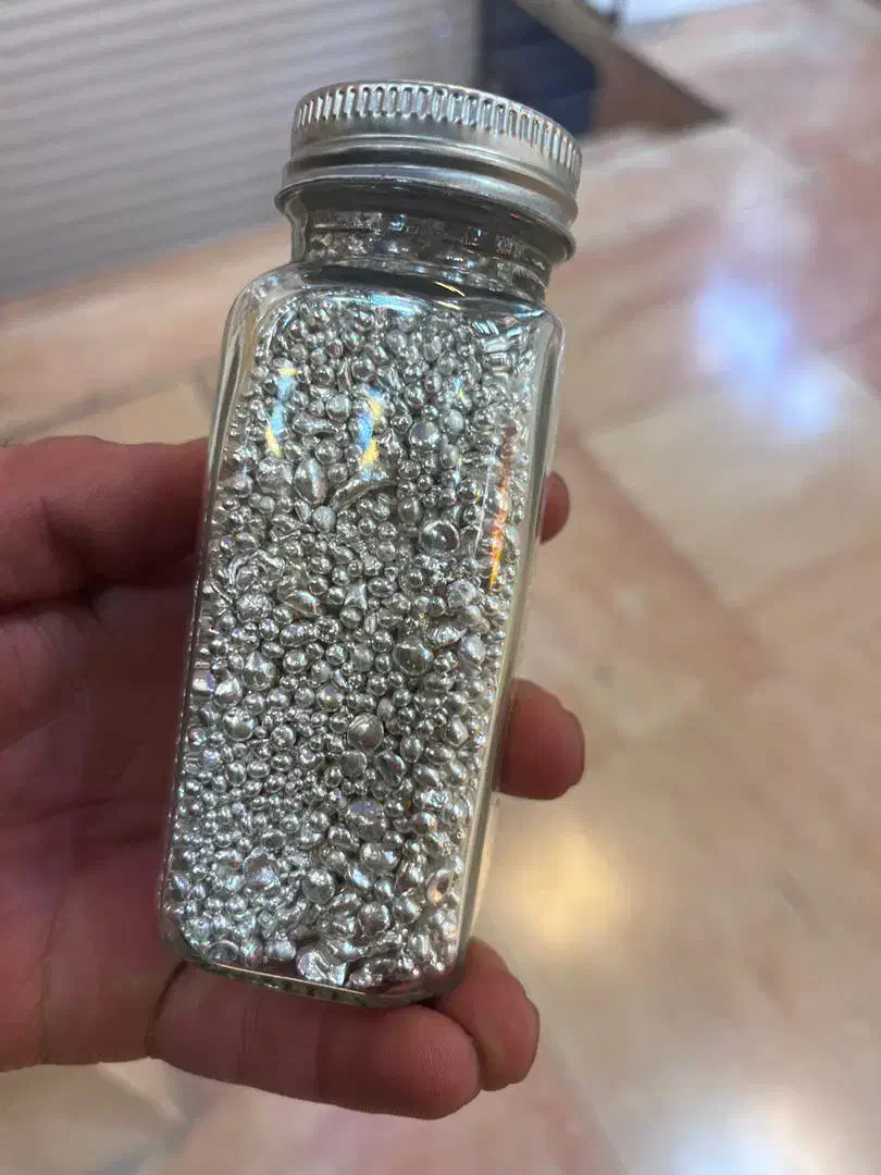 ساچمه و شمش نقره|جواهرات|شیراز, شاهچراغ|دیوار