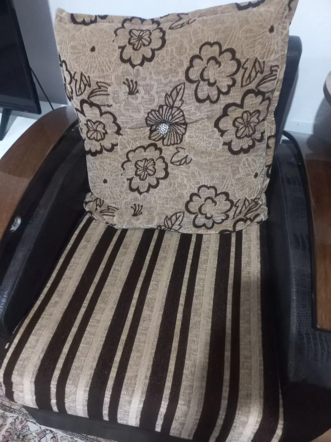 مبل|مبلمان خانگی و میز عسلی|بندر انزلی, آخرخط|دیوار