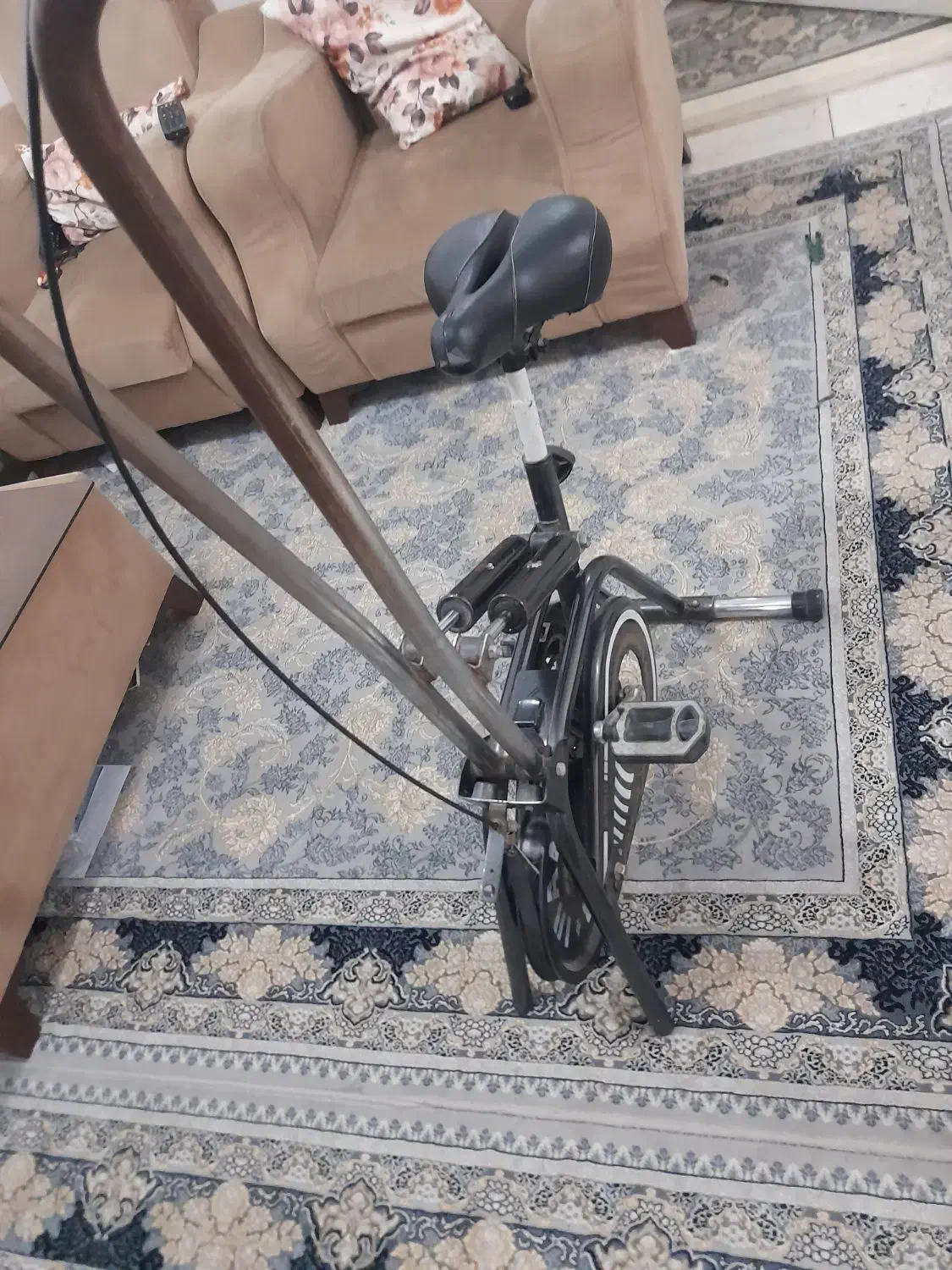 دورچرخه ی ورزشی کاملا سالم|تجهیزات ورزشی|تهران, تهرانسر شرقی|دیوار