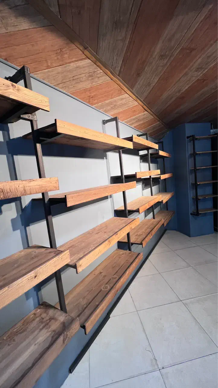 قفسه چوبی و فلزی مناسب دکور مغازه|فروشگاه و مغازه|نوشهر, |دیوار