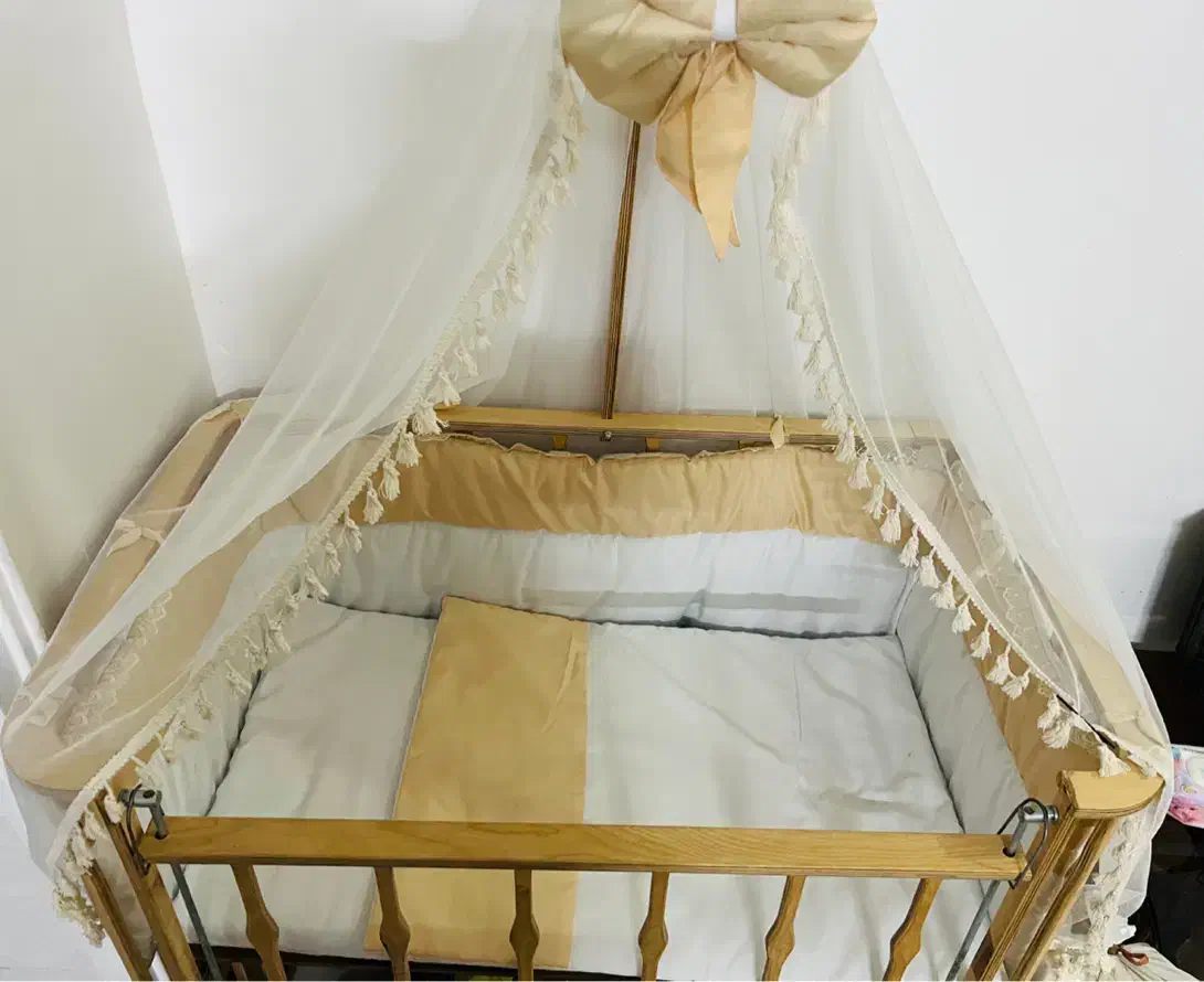 تخت و ننو کودک|تخت و سرویس خواب|لاهیجان, کوی آزادگان|دیوار