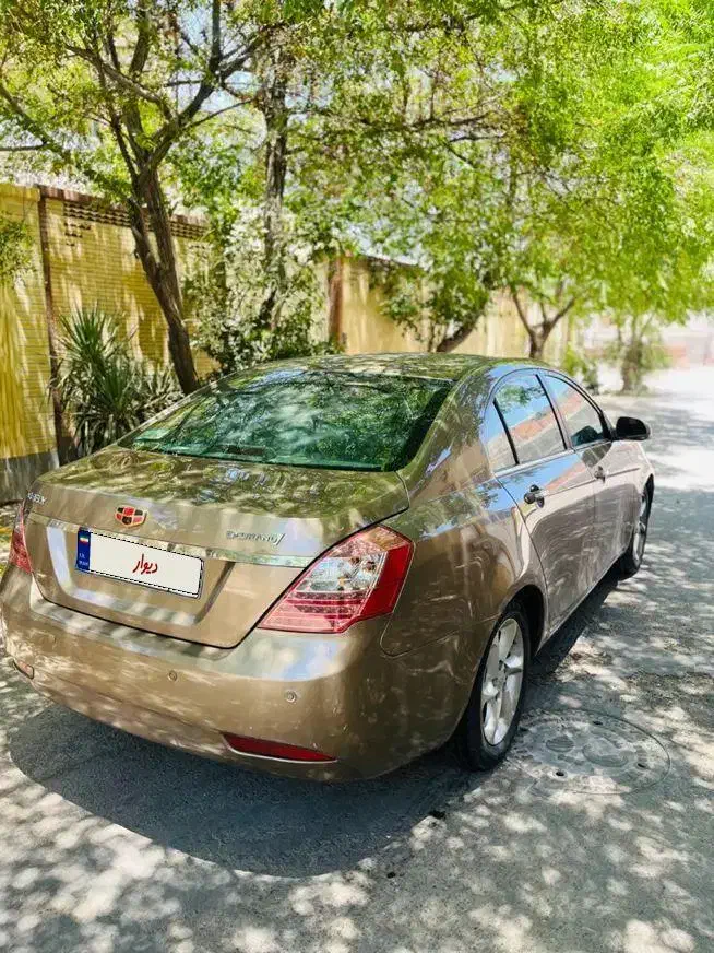 جیلی ام گرند اتومات بدون رنگ ضربه|خودرو سواری و وانت|کرمان, |دیوار