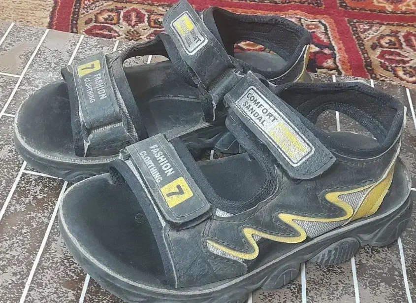 پوشاک|لباس|مشهد, طبرسی شمالی|دیوار