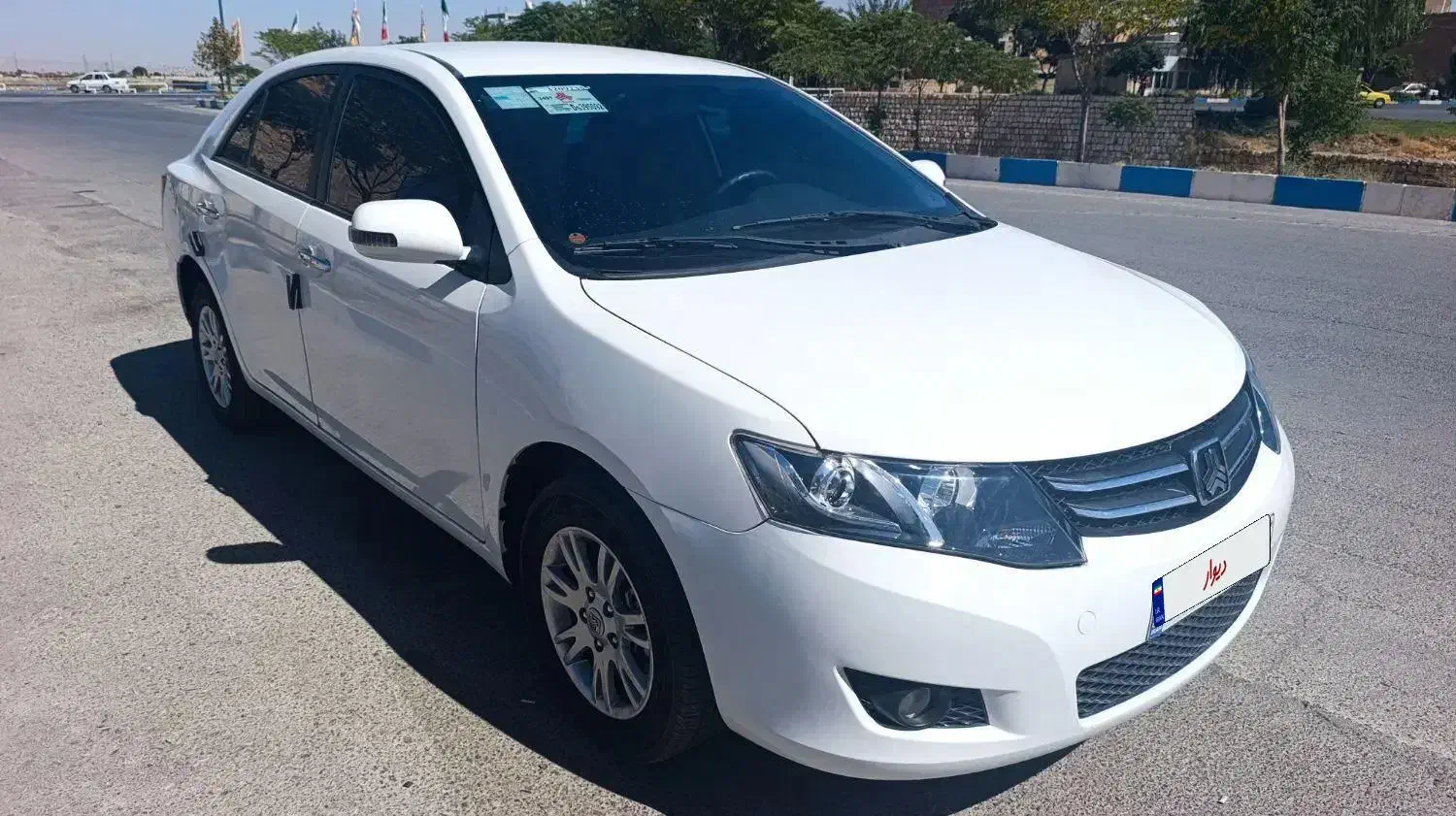 آریو98 دنده دستی کارکرد45 هزارتا بدون رنگ و ضربه|خودرو سواری و وانت|اصفهان, بهارستان|دیوار