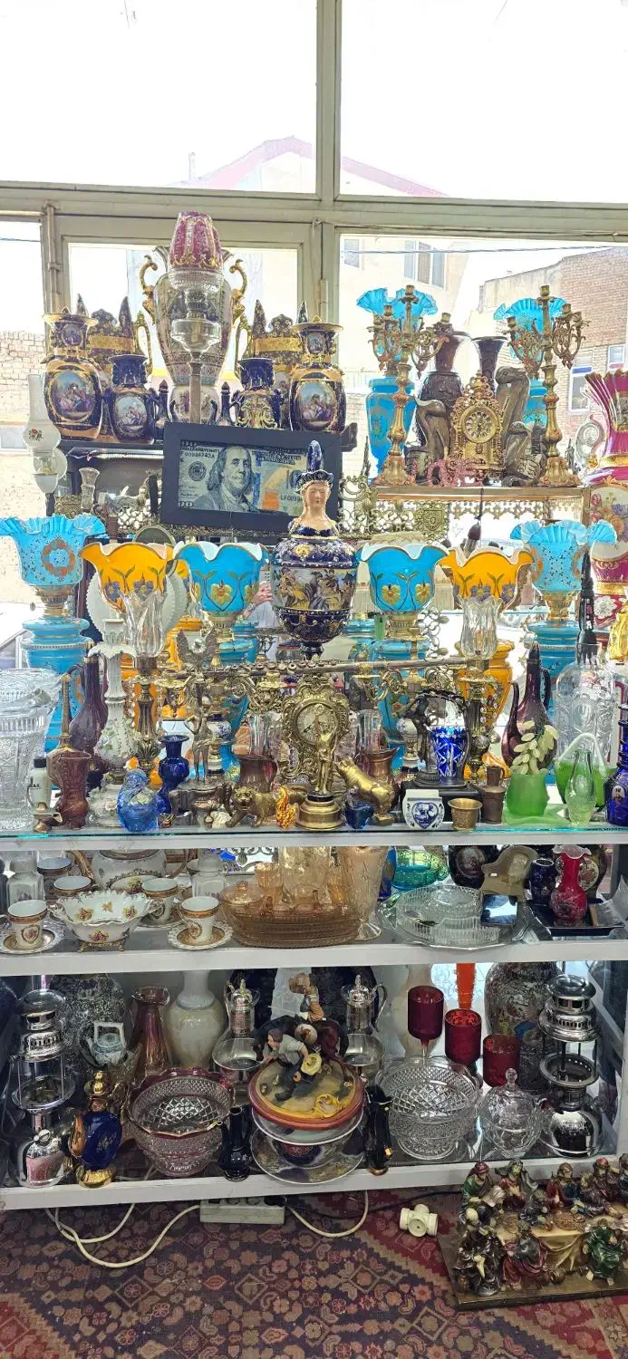 کلکسیون چراغ لاله آنتیک و مدرن|کلکسیون اشیاء عتیقه|اردبیل, |دیوار