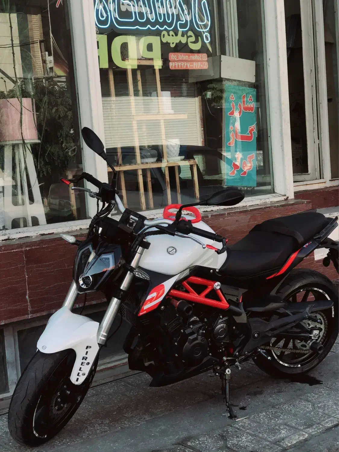 بنلی جفت|موتورسیکلت|اندیشه, اندیشه فاز ۳|دیوار