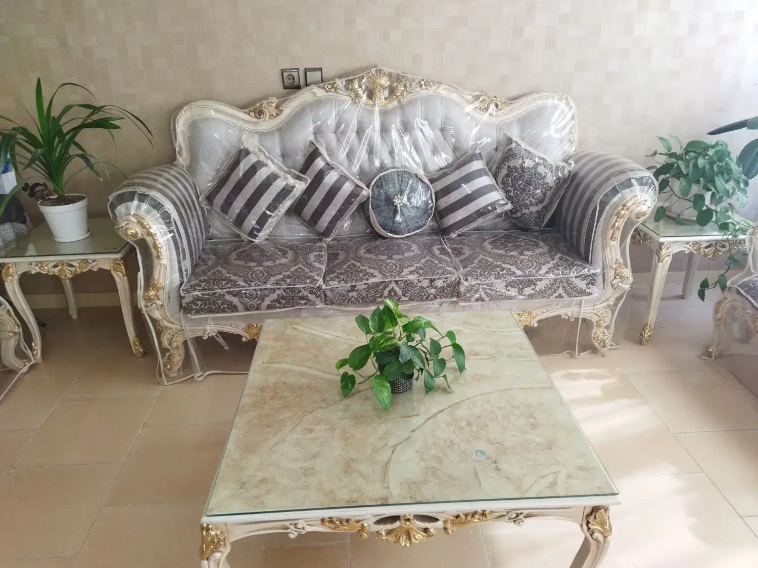 مبلمان|مبلمان خانگی و میز عسلی|اصفهان, بهارستان|دیوار