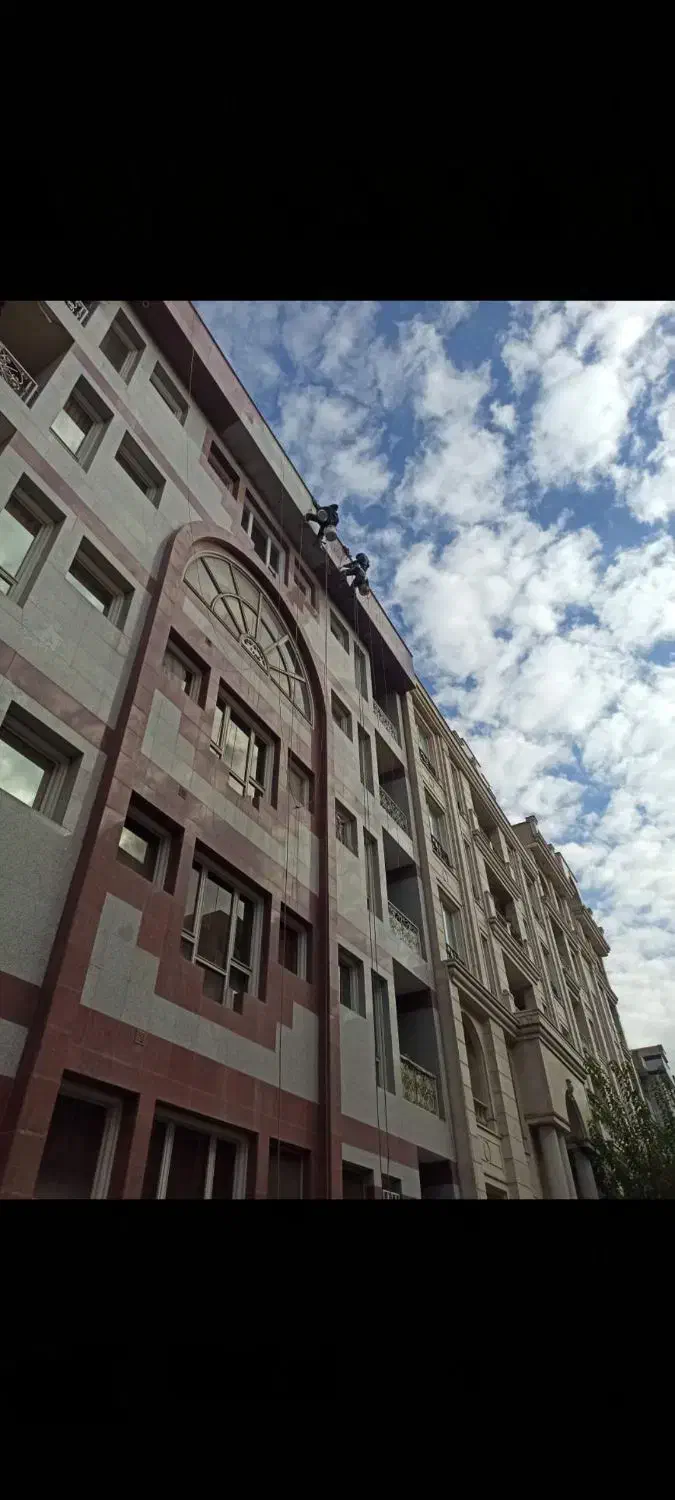 پیچ رولپلاک نما ، کار در ارتفاع، شستشو نما|خدمات پیشه و مهارت|کرج, انبار مپنا|دیوار