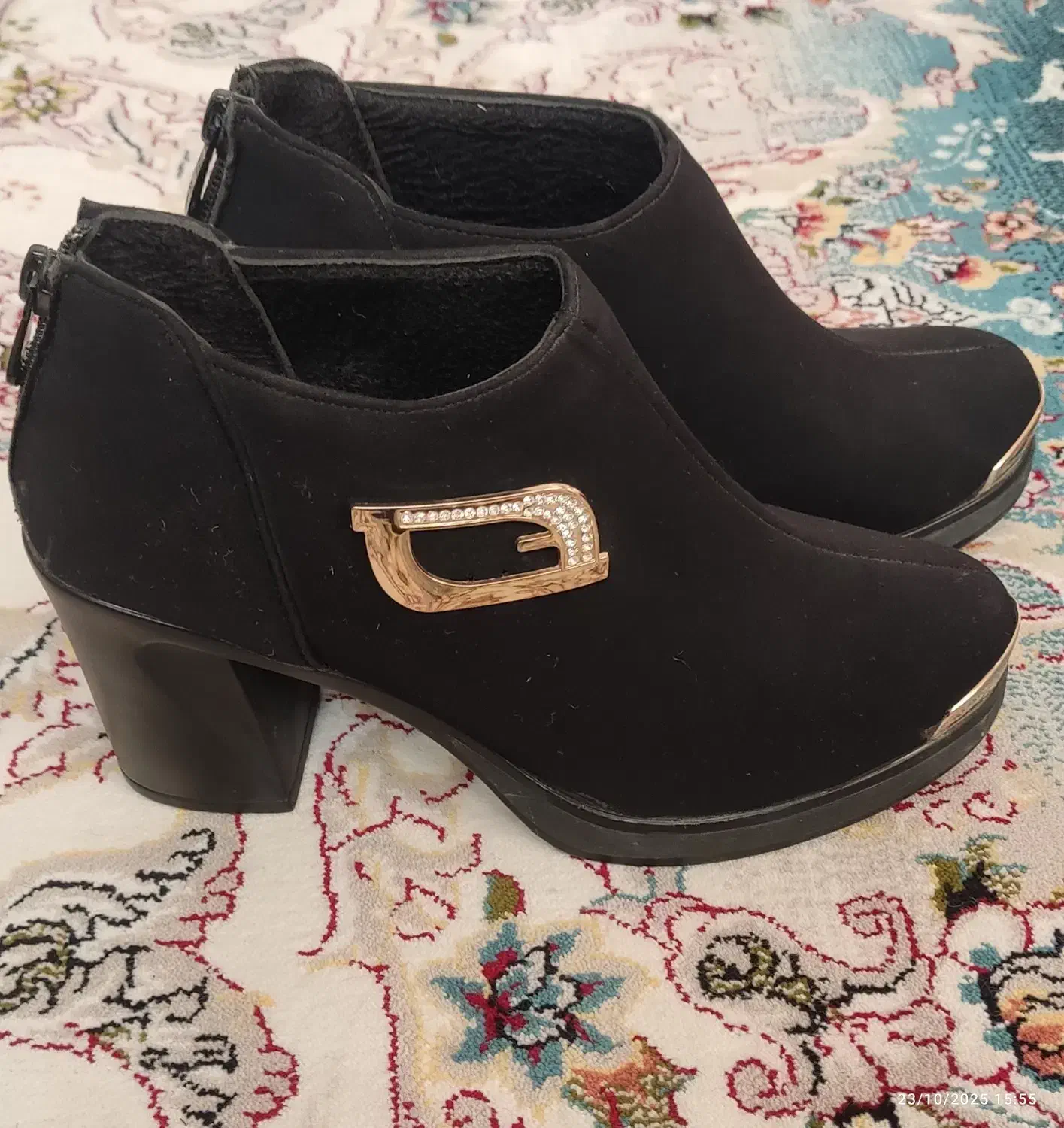 نیم بوت|کیف، کفش، کمربند|اهر, |دیوار