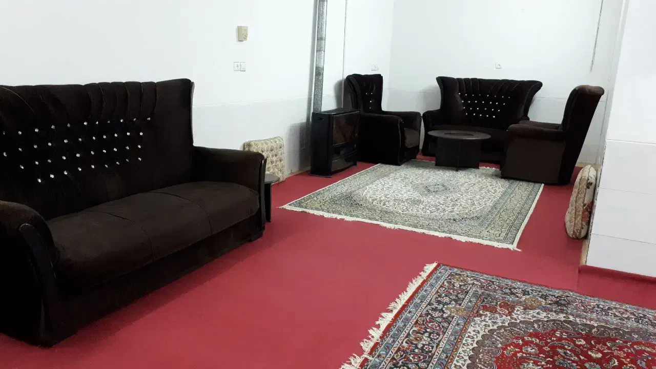 خانه اجاره ای طبقه زیر زمین همه چی مجزا|اجارهٔ خانه و ویلا|یزد, |دیوار