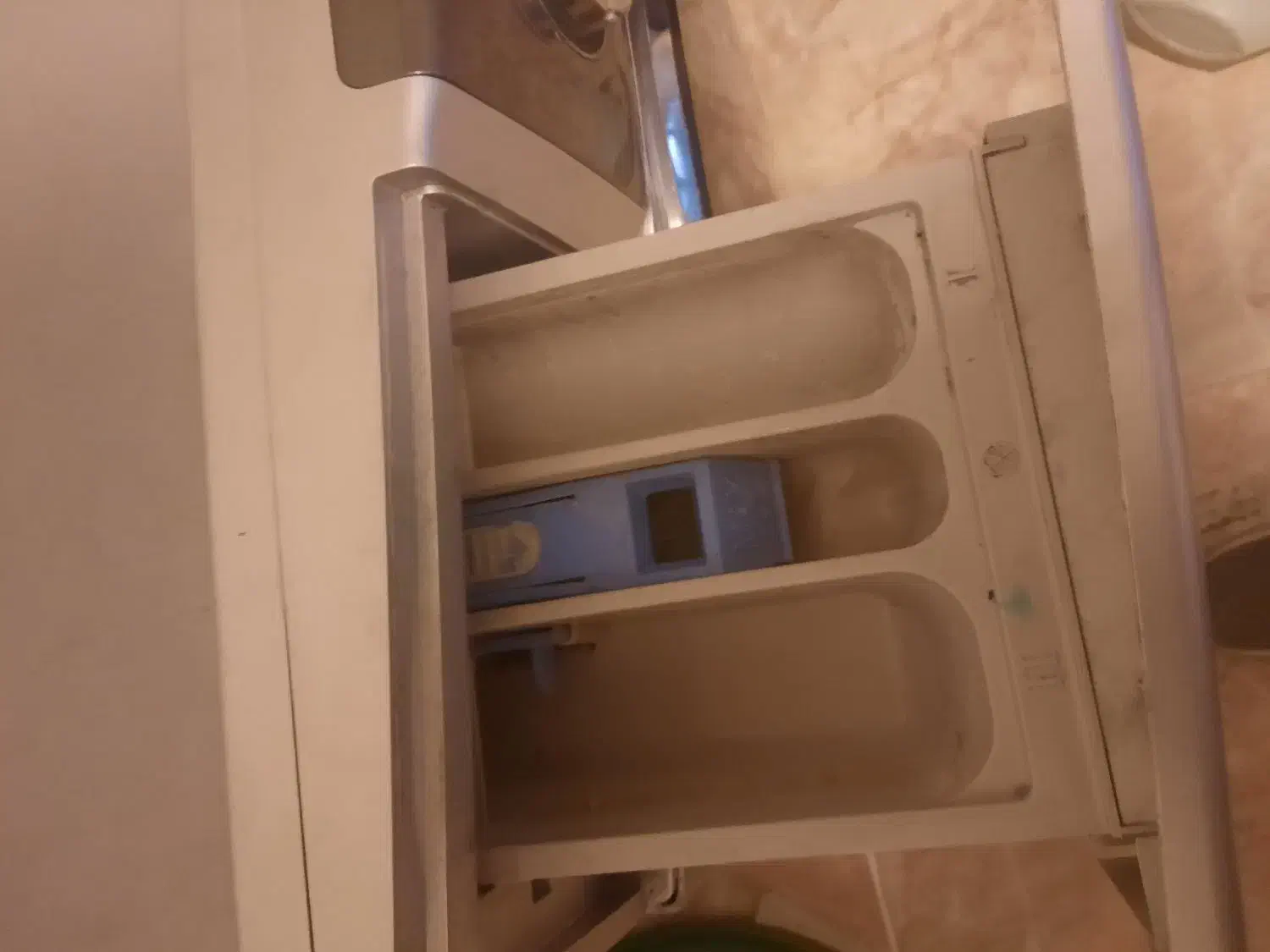 ماشین لباسشویی در حد نو|ماشین لباسشویی و خشک‌کن لباس|ساری, |دیوار