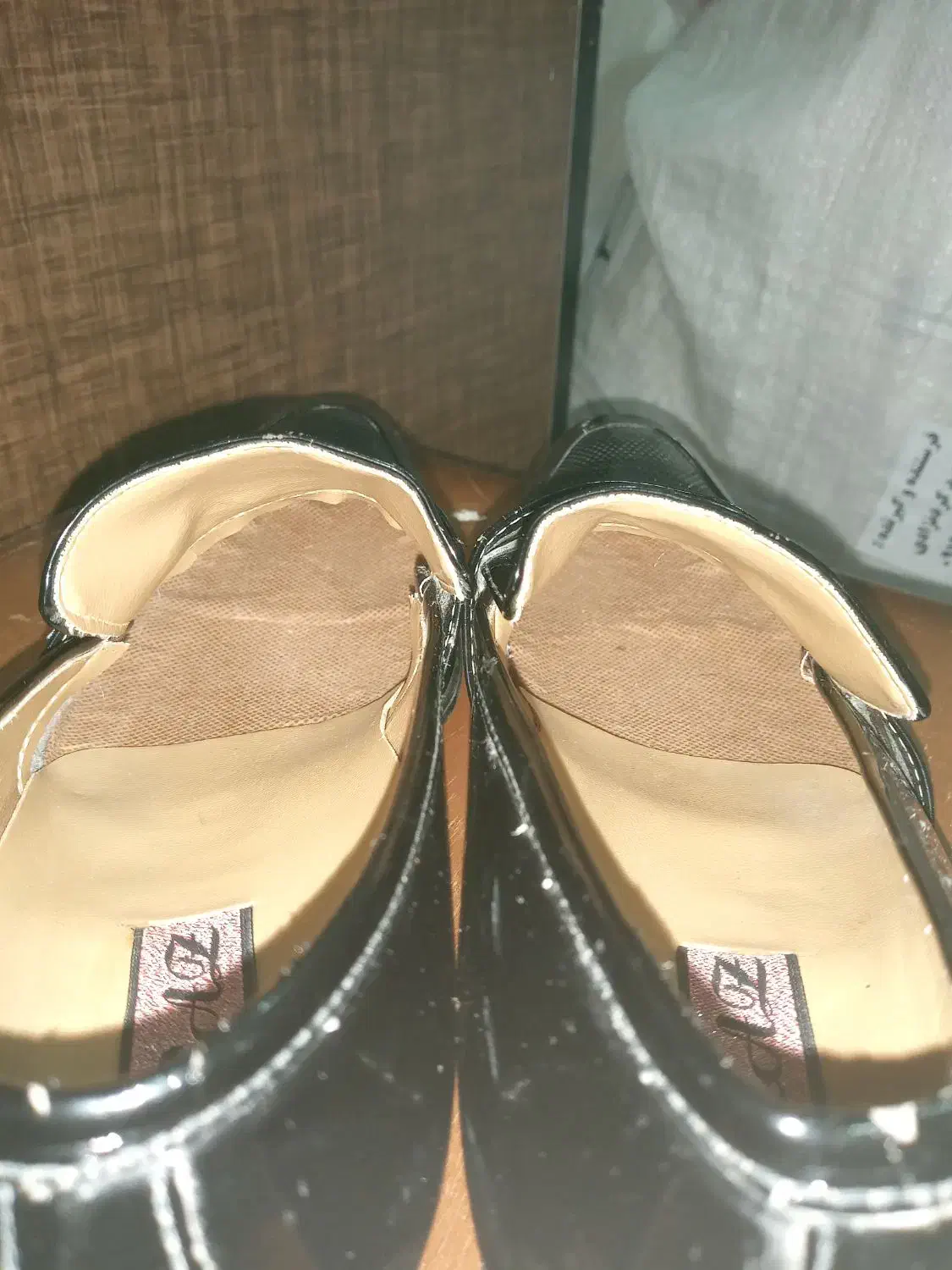 یک جفت کفش بخر دو جفت ببر|کیف، کفش، کمربند|اهواز, مجاهد|دیوار