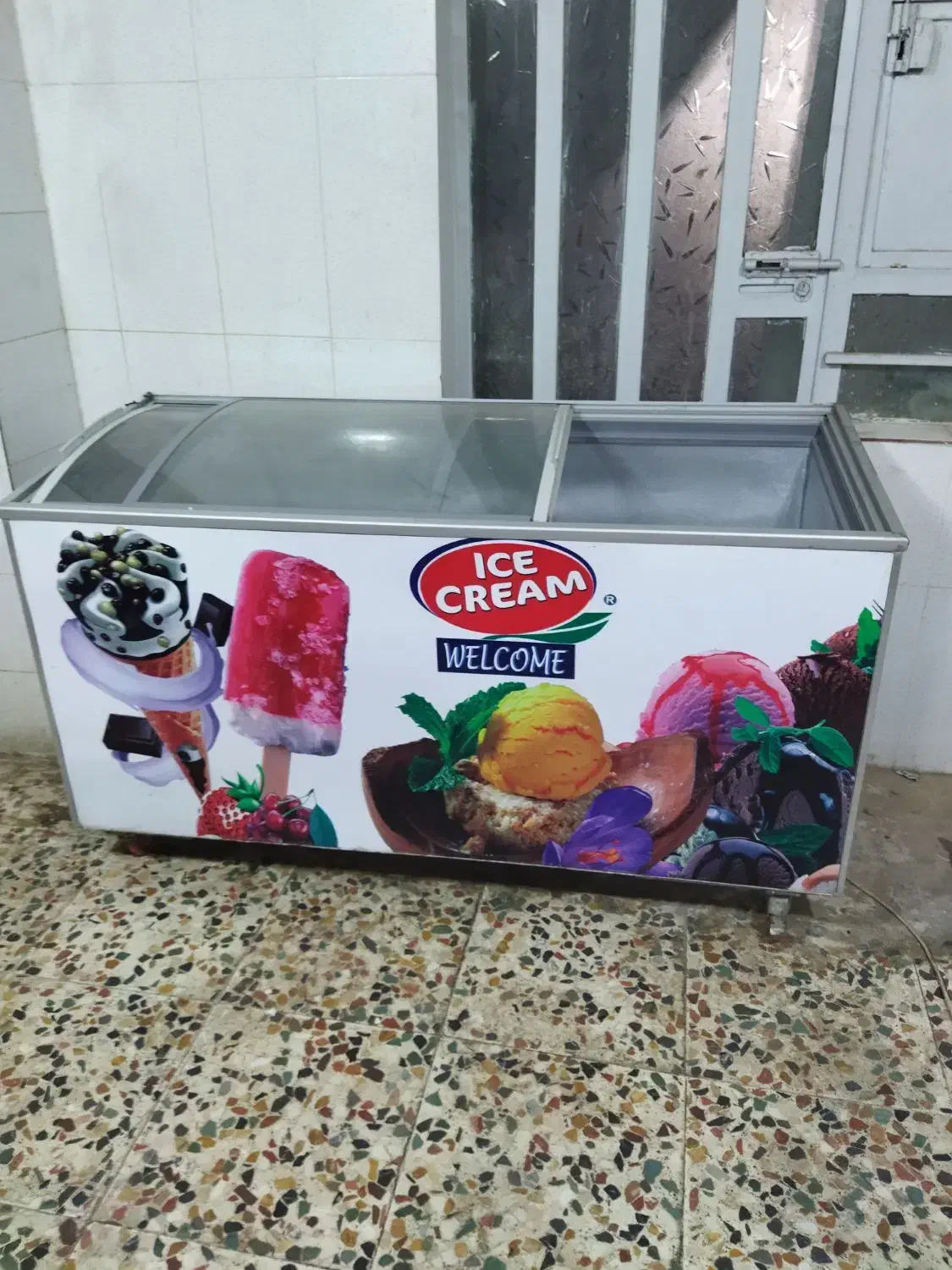 دو یخچال ویترینی و صندوقی|یخچال و فریزر|گنبد کاووس, |دیوار