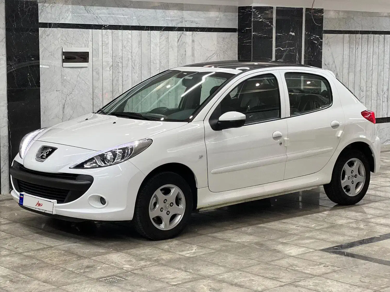 207پاناروما|خودرو سواری و وانت|تهران, صادقیه|دیوار