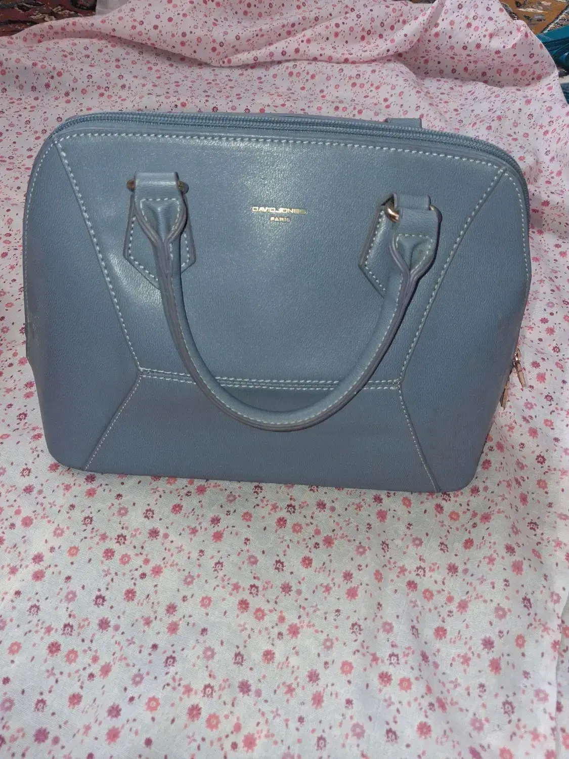 کیف|کیف، کفش، کمربند|مسجد سلیمان, |دیوار