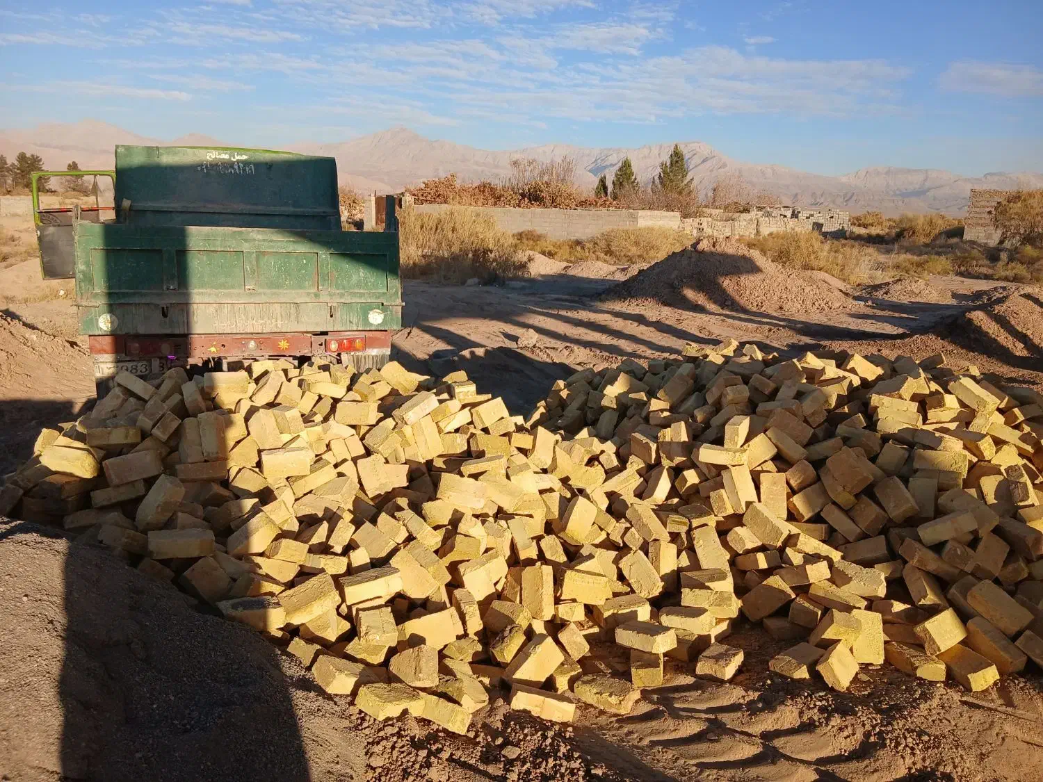 آجر ودرجه ۱ هوفمان شن شسته قیمت مناسب|مصالح و تجهیزات ساختمان|کرمان, |دیوار